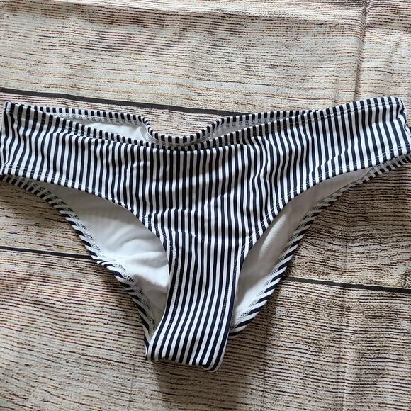 Xhilaration Navy Stripe Bikini Bottom - Picture 1 of 7